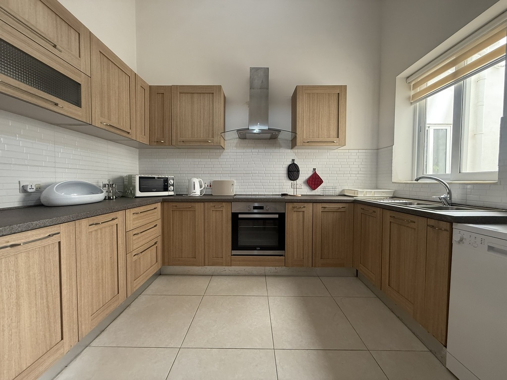 Sliema Furnished Apartment's Image 4