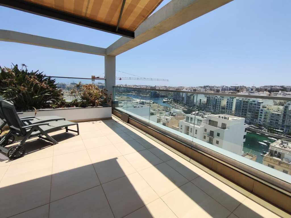 Portomaso-apartment-prime-location-christies-malta