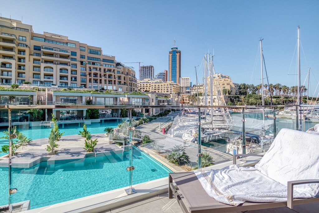 Portomaso-apartment-to-let-christies-malta