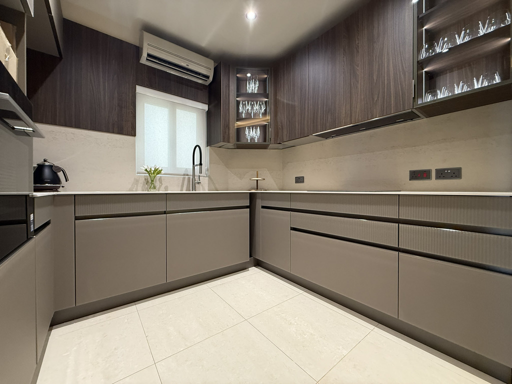 Sliema Luxury Seafront Apartment's Image 6