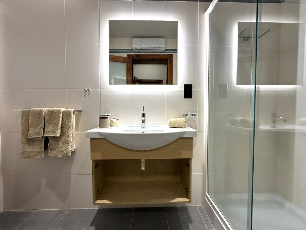 Sliema Luxury Seafront Apartment's Image 11