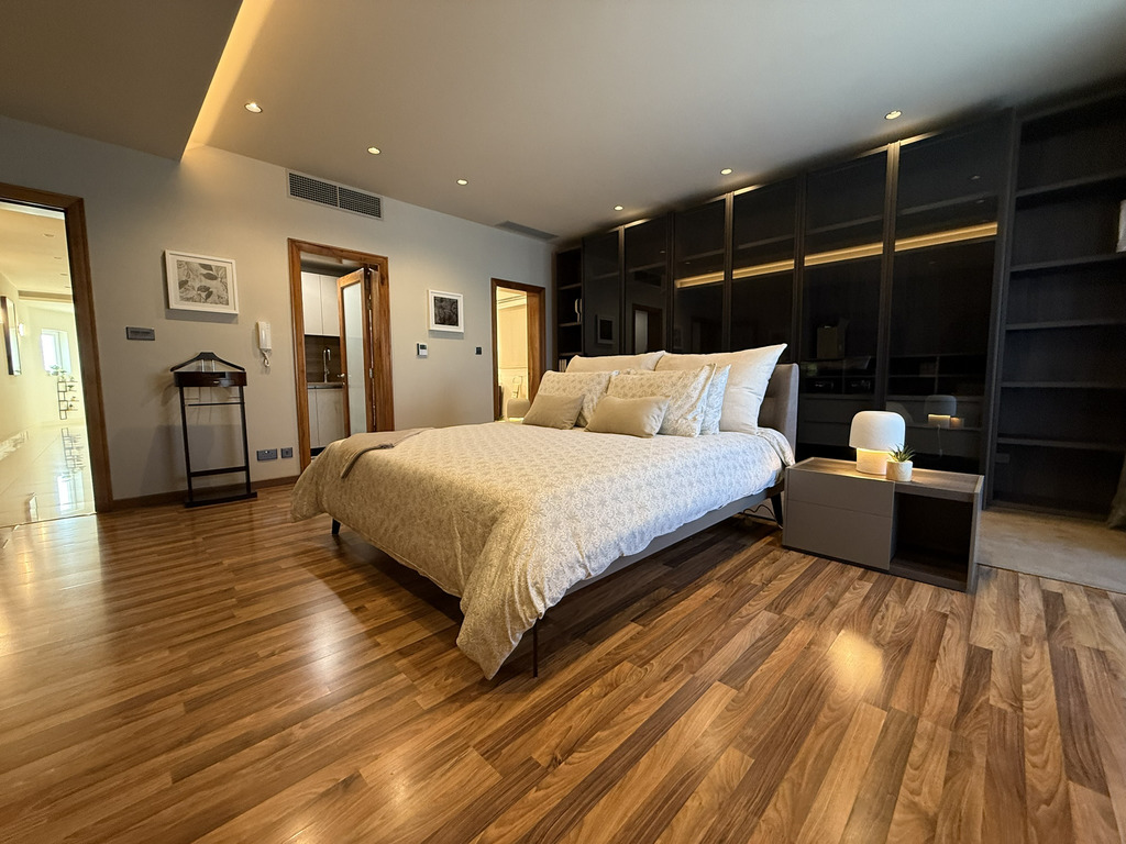 Sliema Luxury Seafront Apartment's Image 8