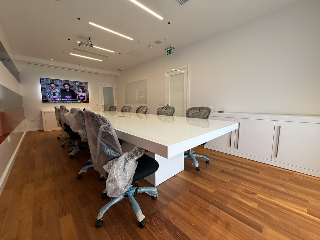 St Julians Fully Equipped Office's Image 16