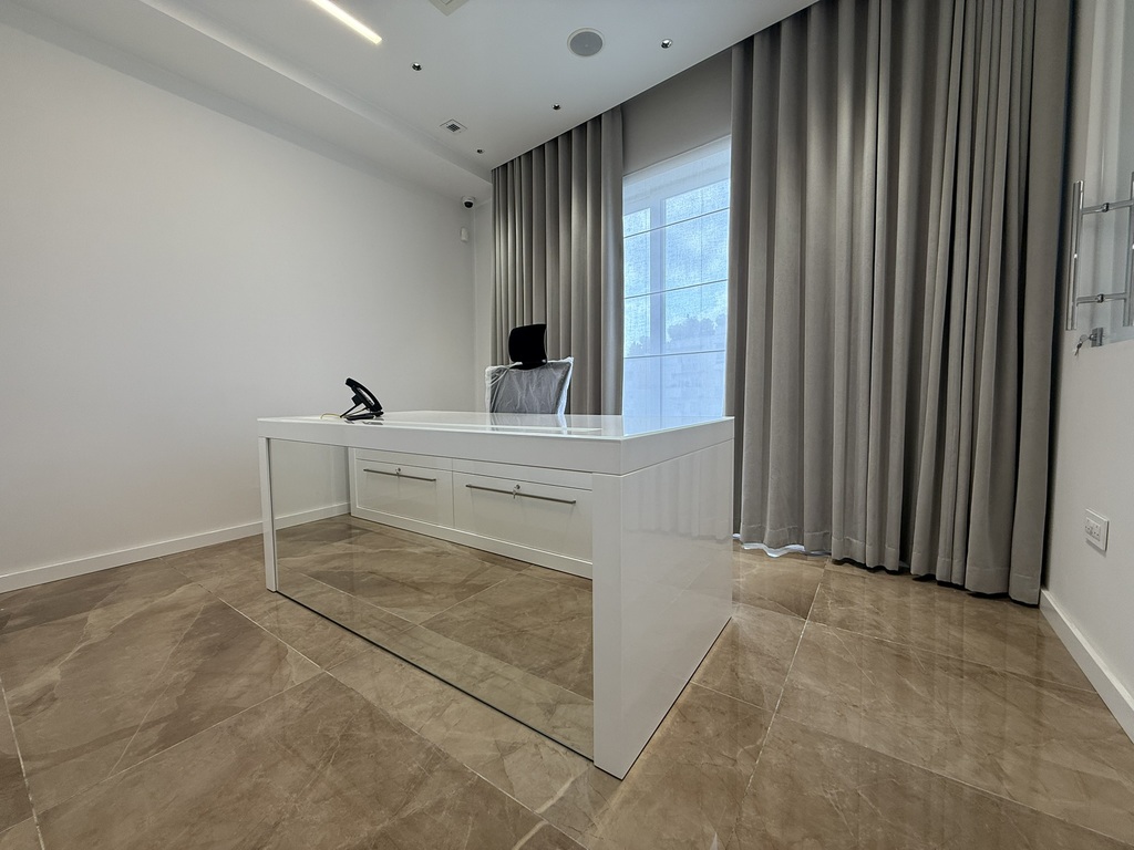 St Julians Fully Equipped Office's Image 6