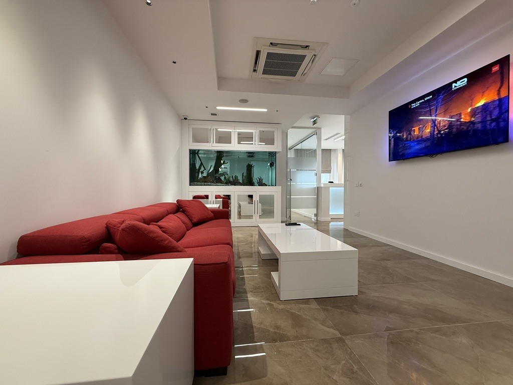 St Julians Fully Equipped Office's Image 12
