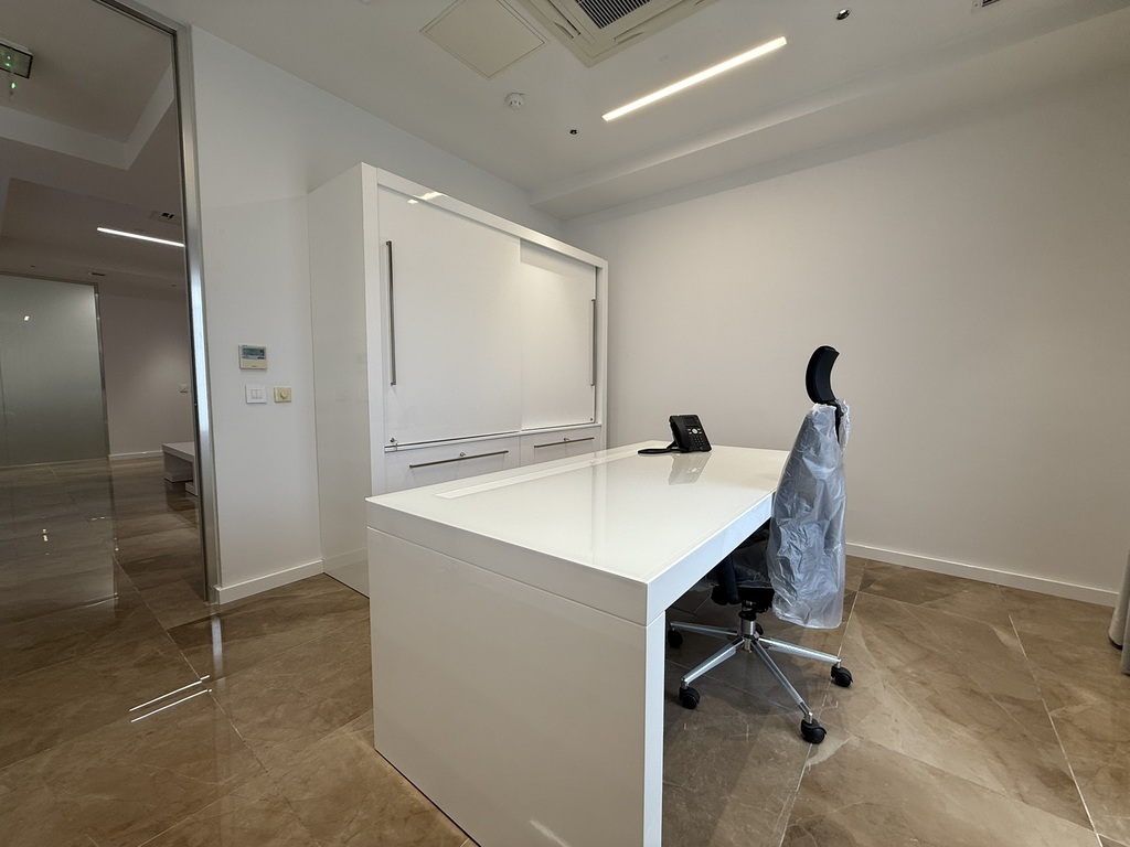 St Julians Fully Equipped Office's Image 7
