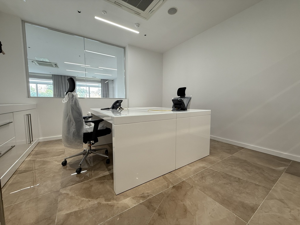 St Julians Fully Equipped Office's Image 8