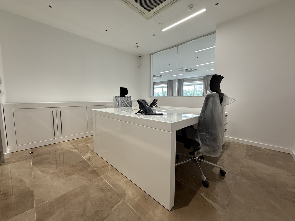 St Julians Fully Equipped Office's Image 9