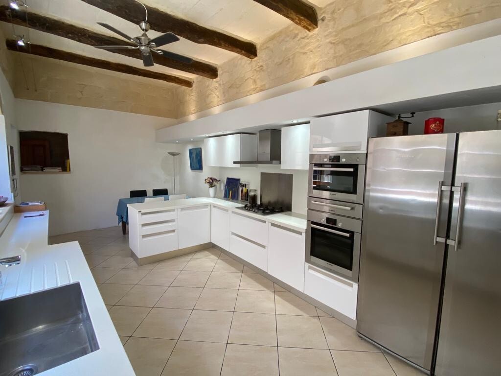 Lija Furnished House of Character's Image 4