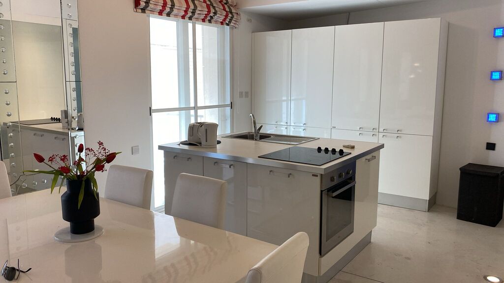 Tigne-point-furnished-apartment-to-let-christies-malta