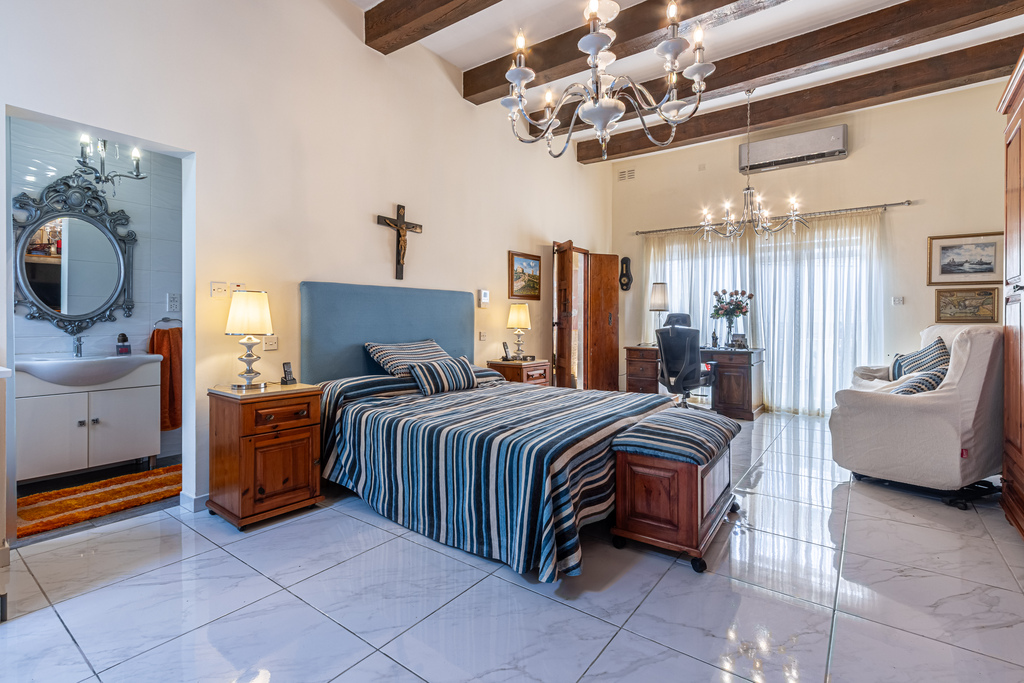Qrendi Converted House of Character's Image 12
