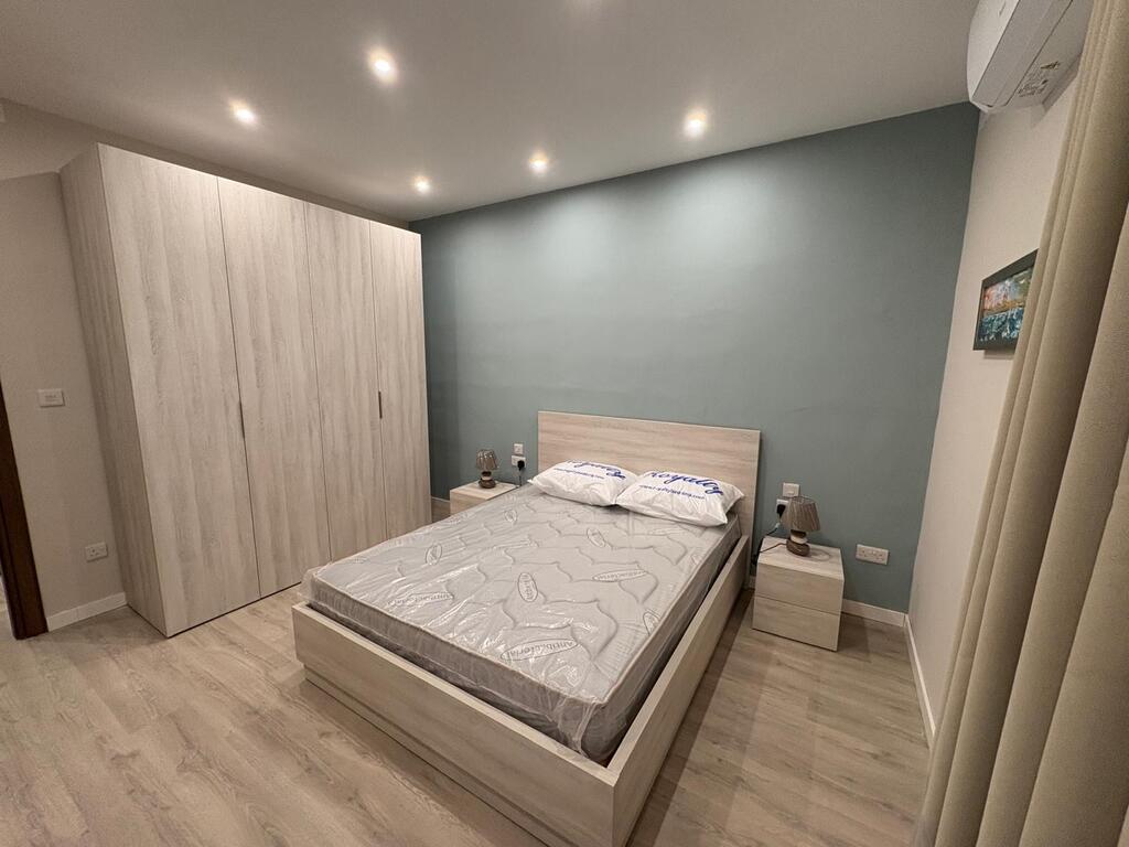 Sliema Furnished Apartment's Image 5
