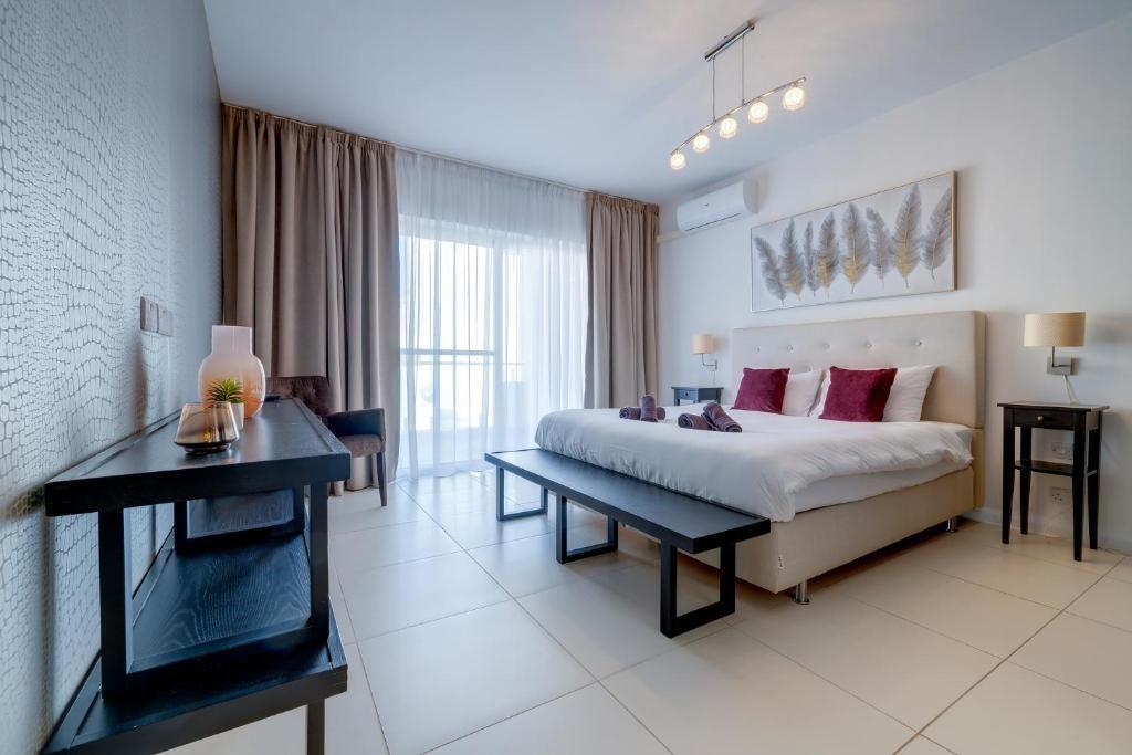 Sliema Furnished Apartment's Image 13