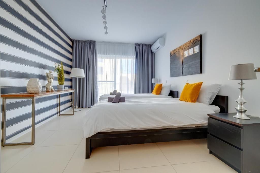 Sliema Furnished Apartment's Image 11