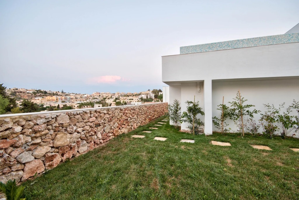 Santa Maria Estate Furnished Villa's Image 7