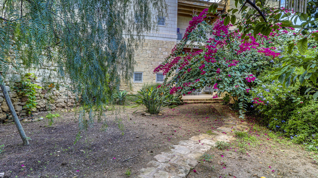 Zabbar Converted House of Character's Image 9