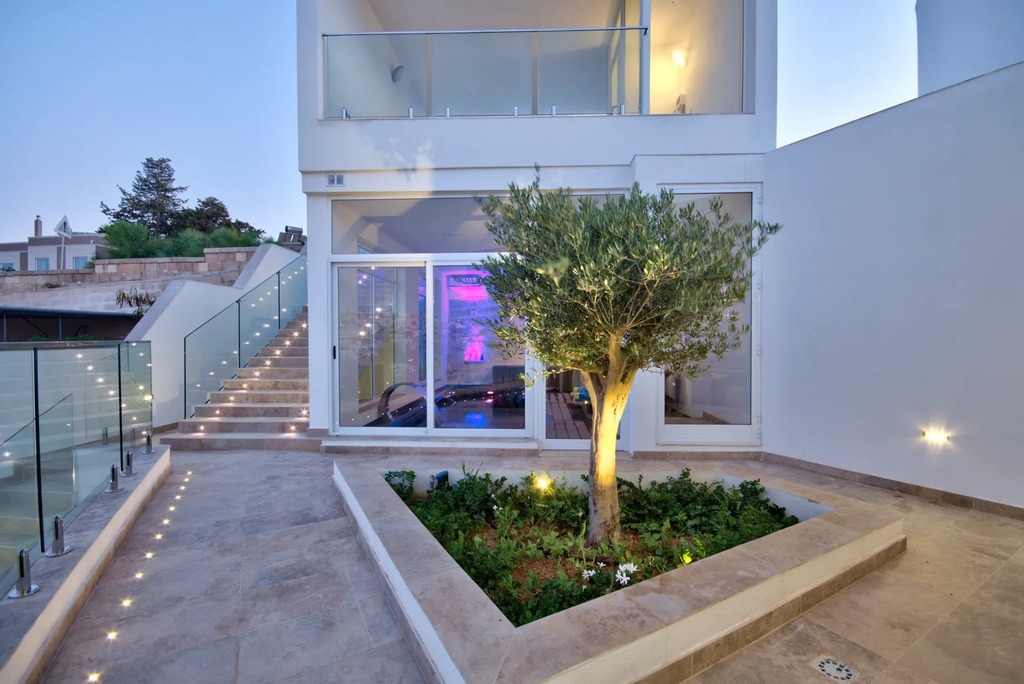 Santa Maria Estate Furnished Villa's Image 19