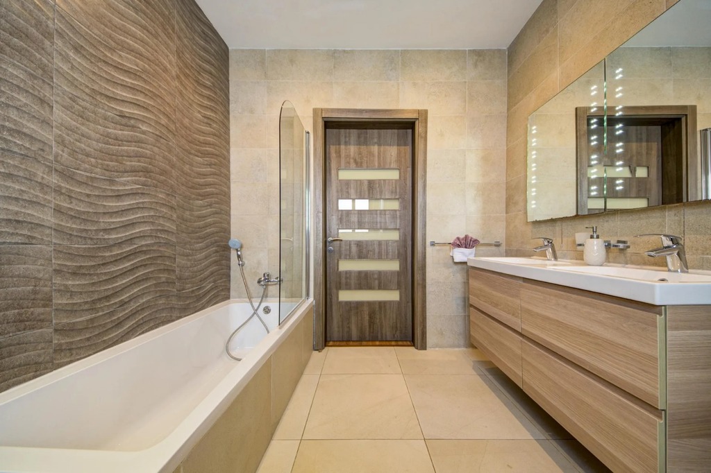 Santa Maria Estate Furnished Villa's Image 16