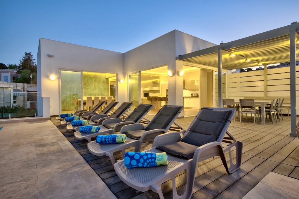 Santa Maria Estate Furnished Villa's Image 17
