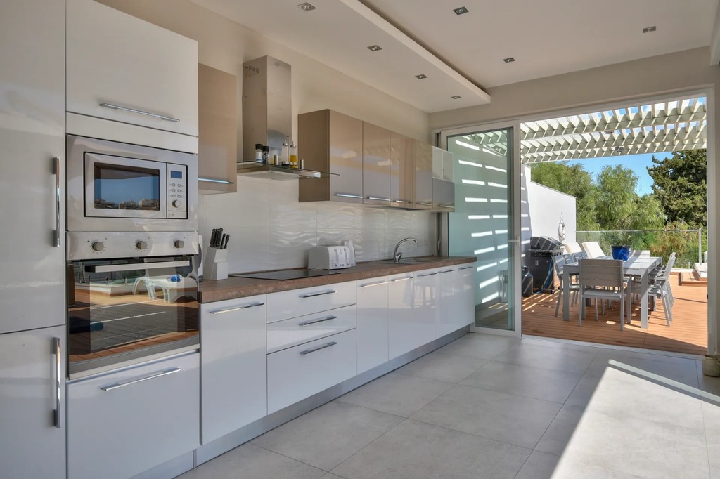 Santa Maria Estate Furnished Villa's Image 8
