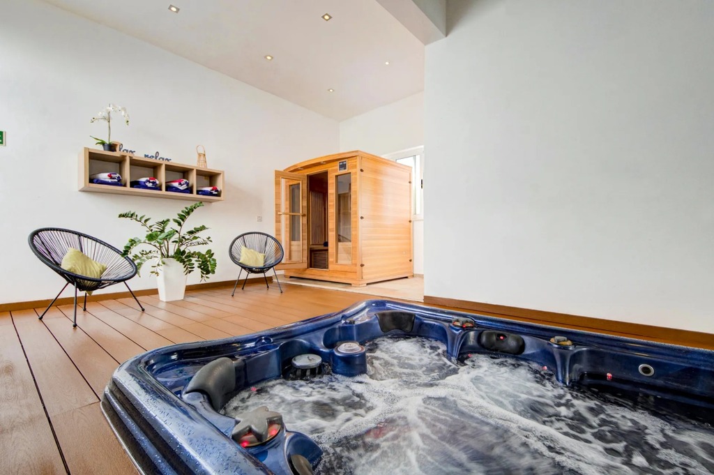 Santa Maria Estate Furnished Villa's Image 21