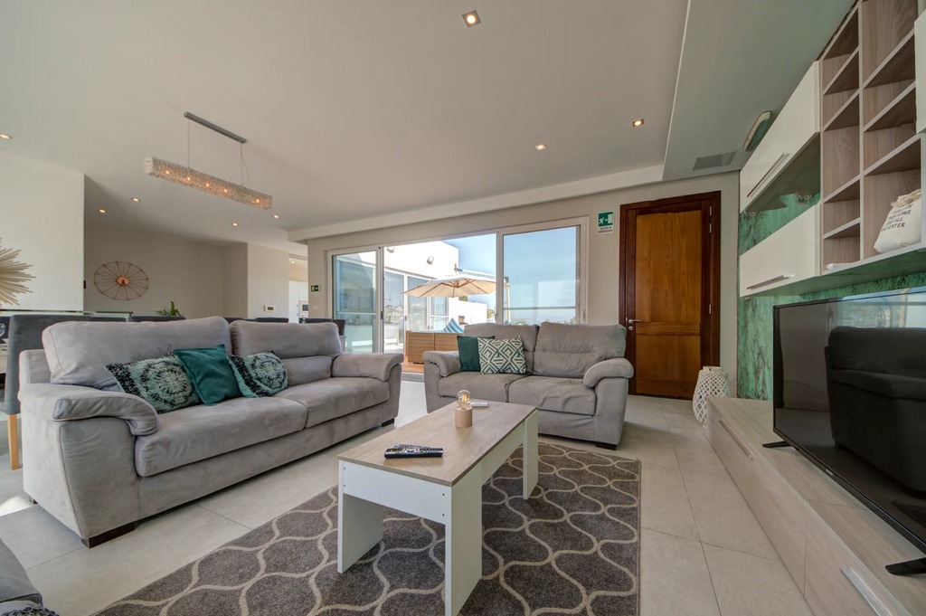 Santa Maria Estate Furnished Villa's Image 5