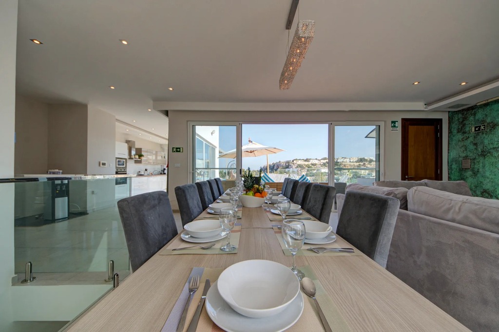 Santa Maria Estate Furnished Villa's Image 7