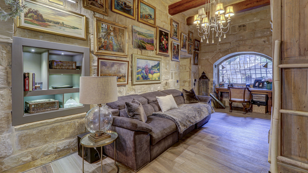 Siggiewi-house-of-character-for-sale-christies-malta