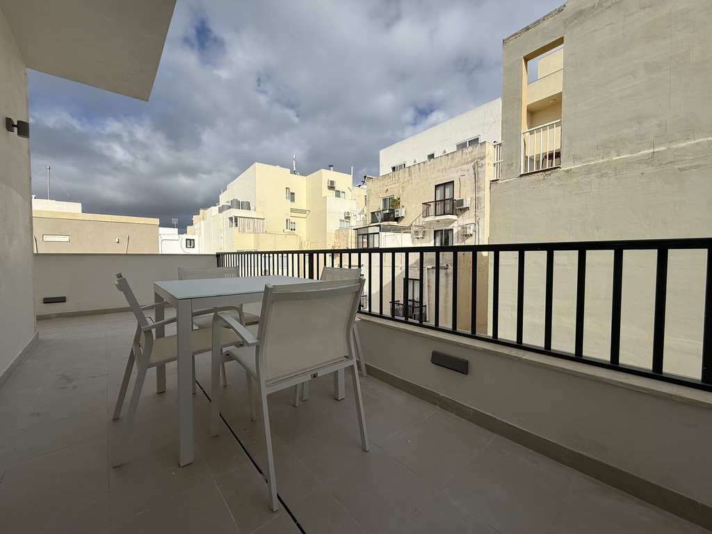 Sliema Furnished Apartment's Image 4