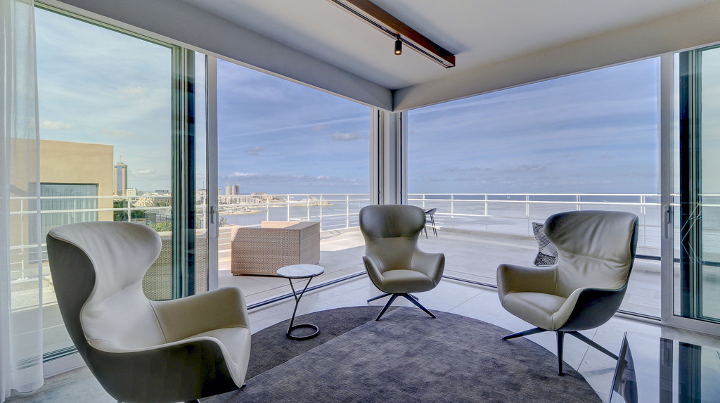 Sliema Luxury Seafront Penthouse's Image 22