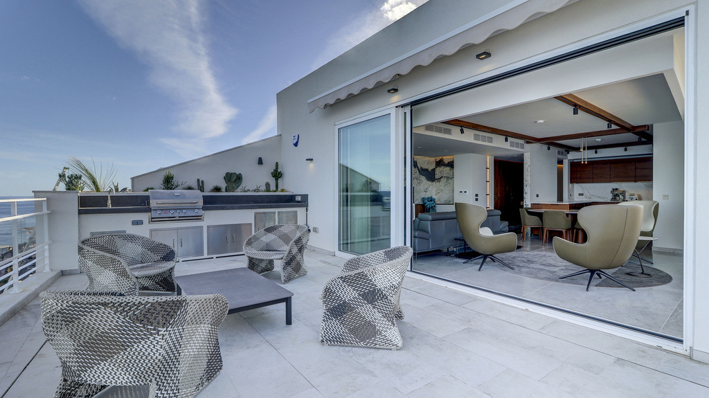 Sliema Luxury Seafront Penthouse's Image 18