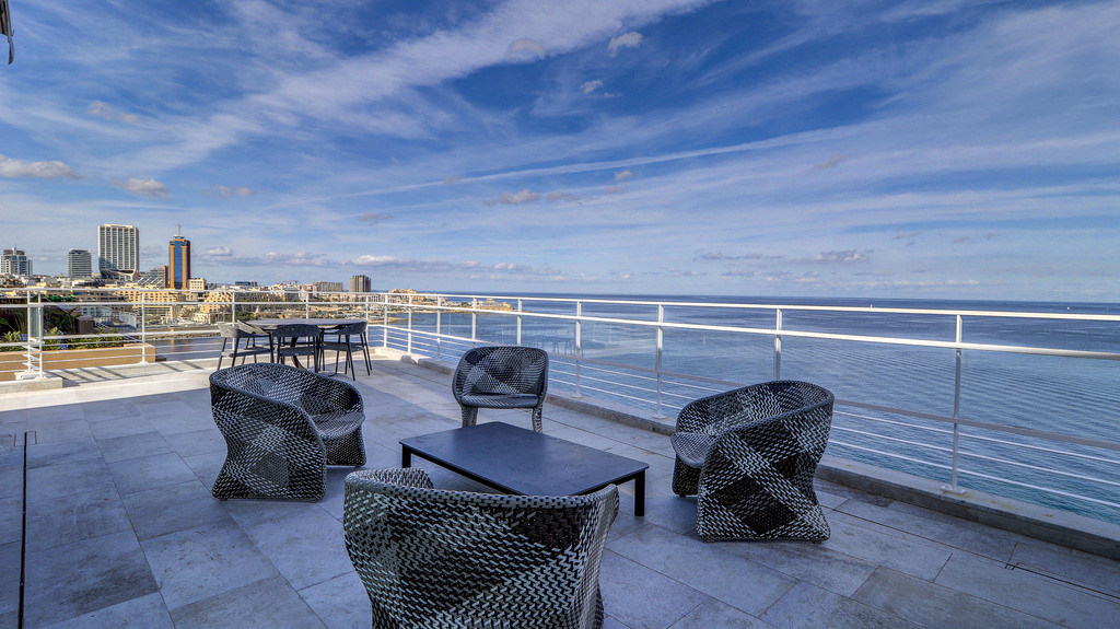 Sliema Luxury Seafront Penthouse's Image 20