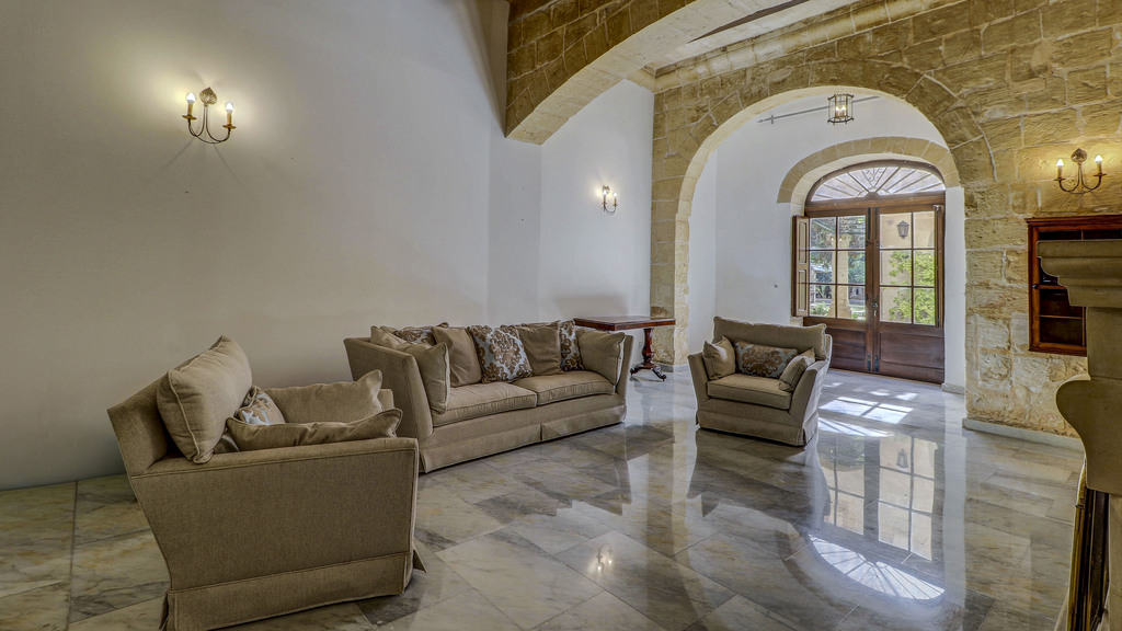 Balzan-residence-for-sale-christies-malta