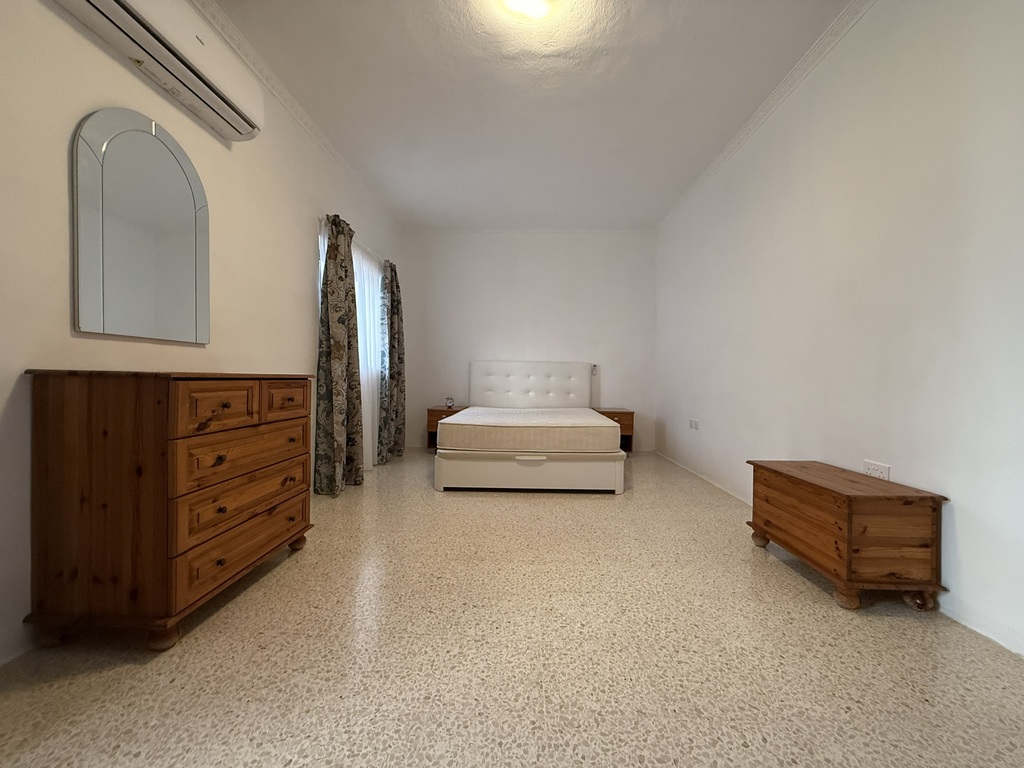 Pembroke Furnished Terraced House's Image 7