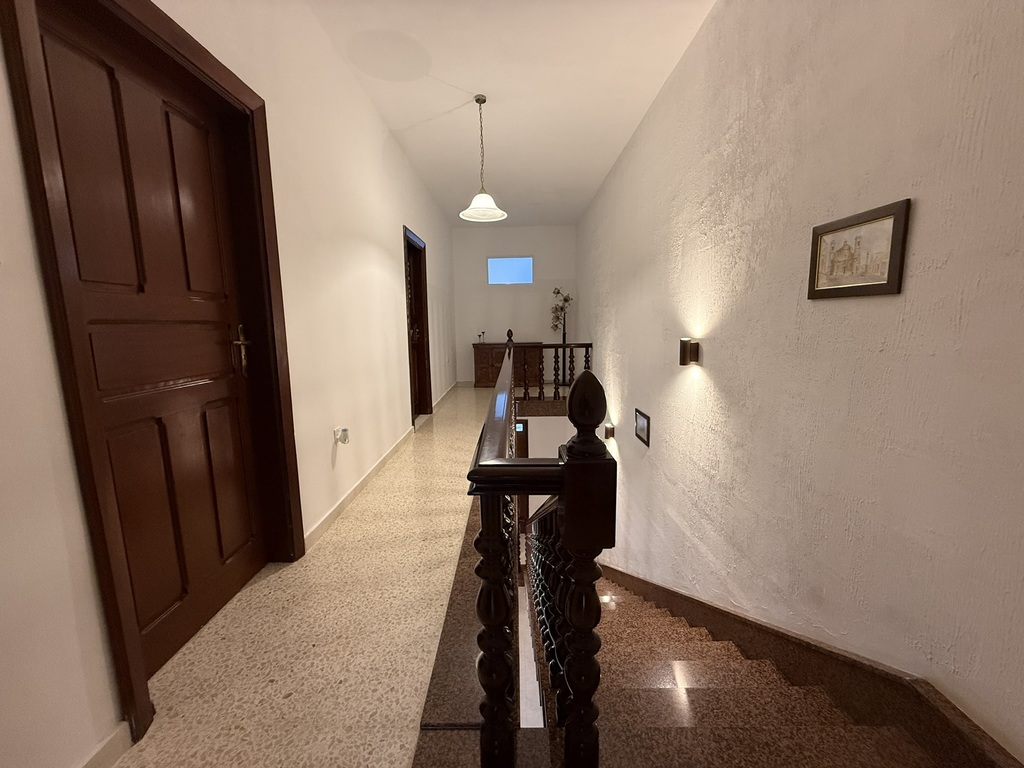 Pembroke Furnished Terraced House's Image 5