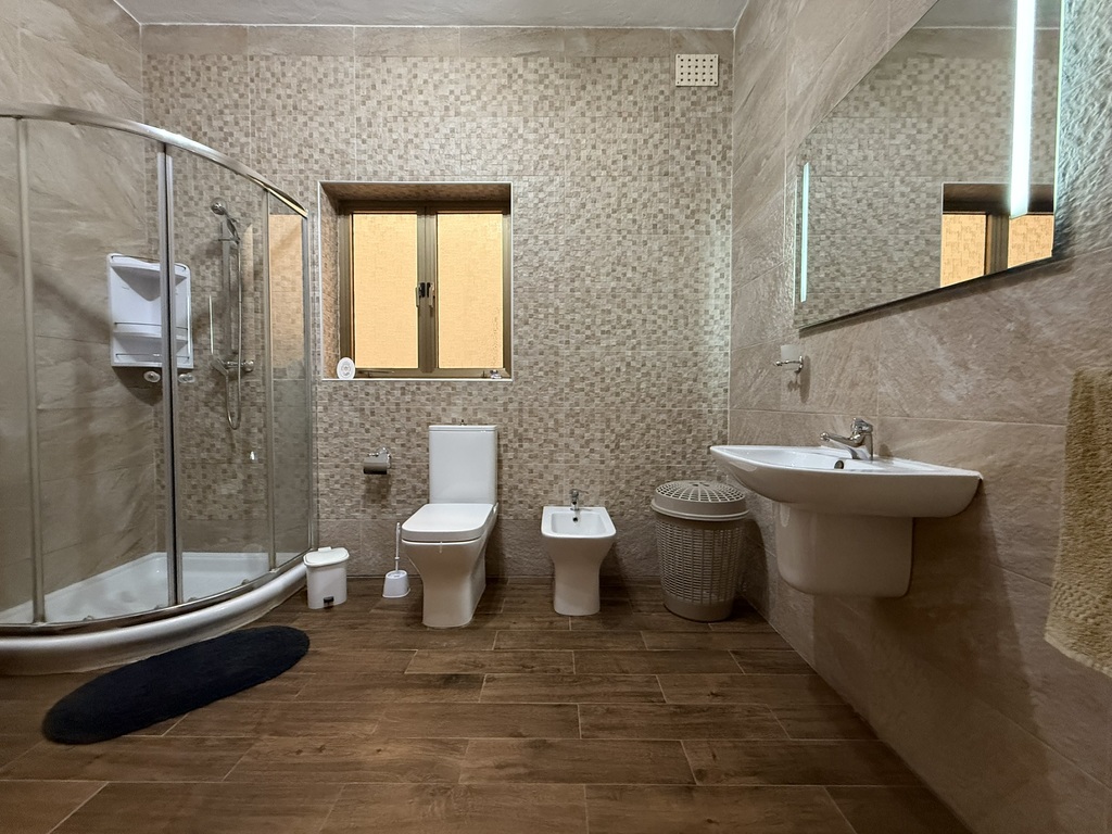 Pembroke Furnished Terraced House's Image 12