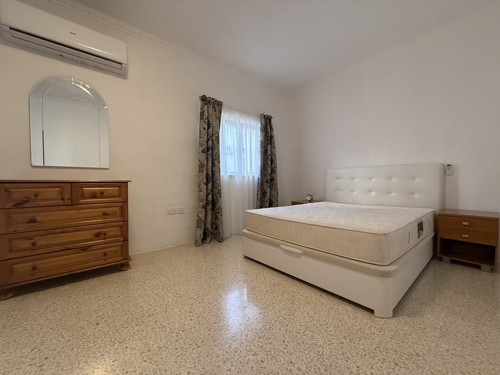 Pembroke Furnished Terraced House's Image 9