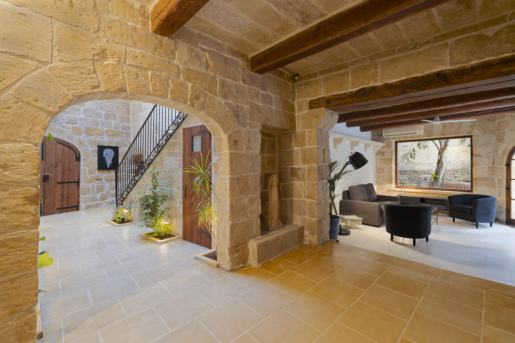 Burmarrad Furnished House of Character's Image 4