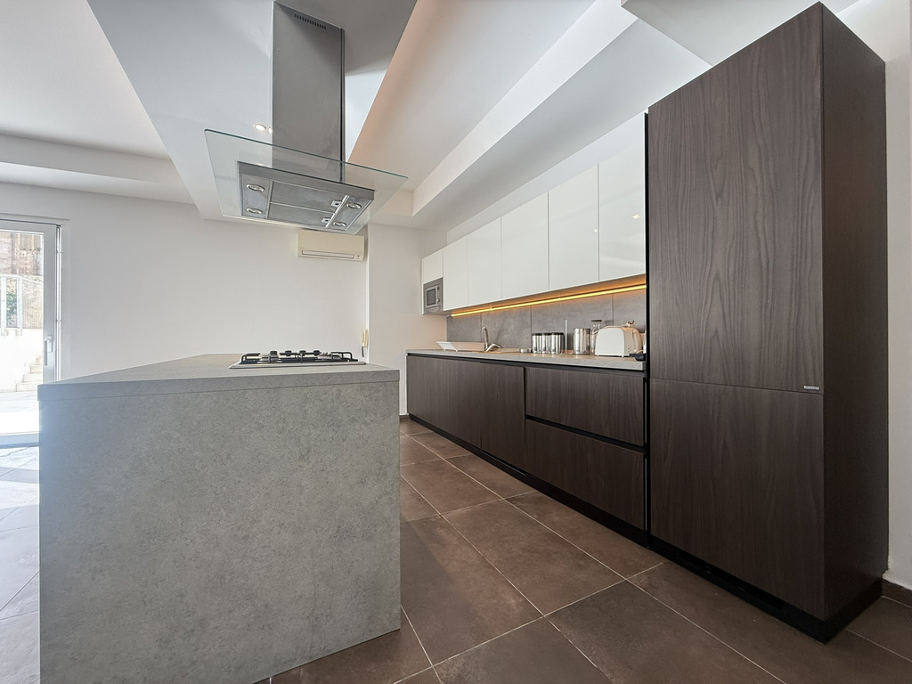 Sliema Furnished Apartment's Image 4
