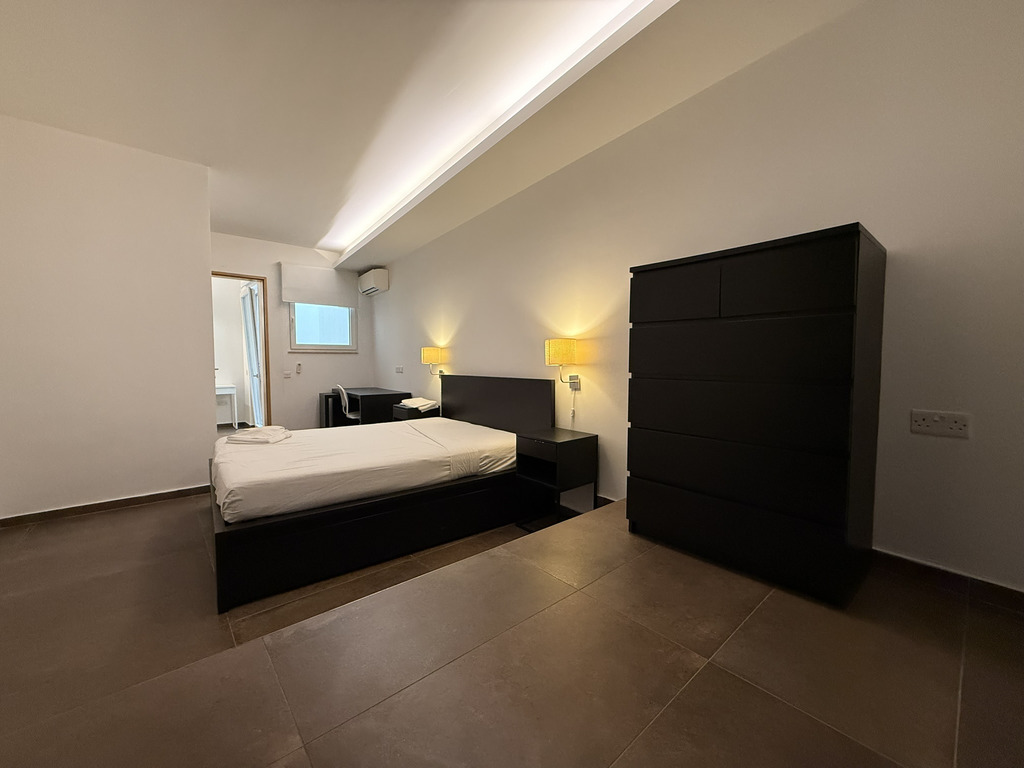 Sliema Furnished Apartment's Image 11
