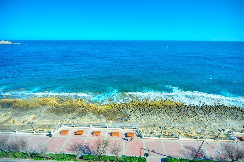 Sliema Seafront Apartment's Image 13