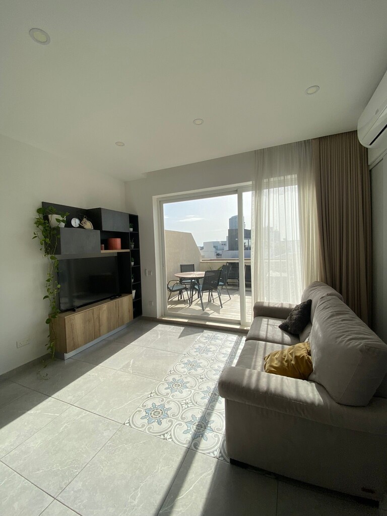 Swieqi Furnished Duplex Penthouse's Image 3