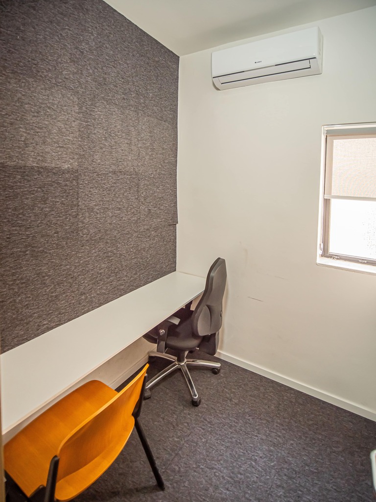 Ta' Xbiex Fully Equipped Office's Image 8