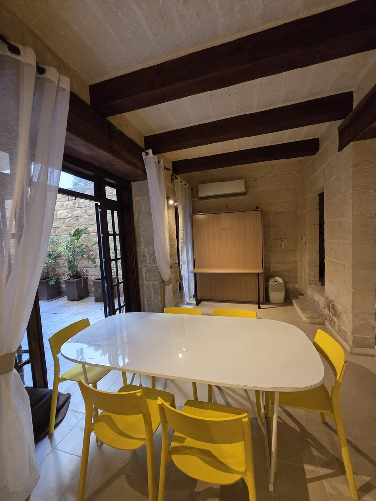 Sliema Furnished Town House's Image 4