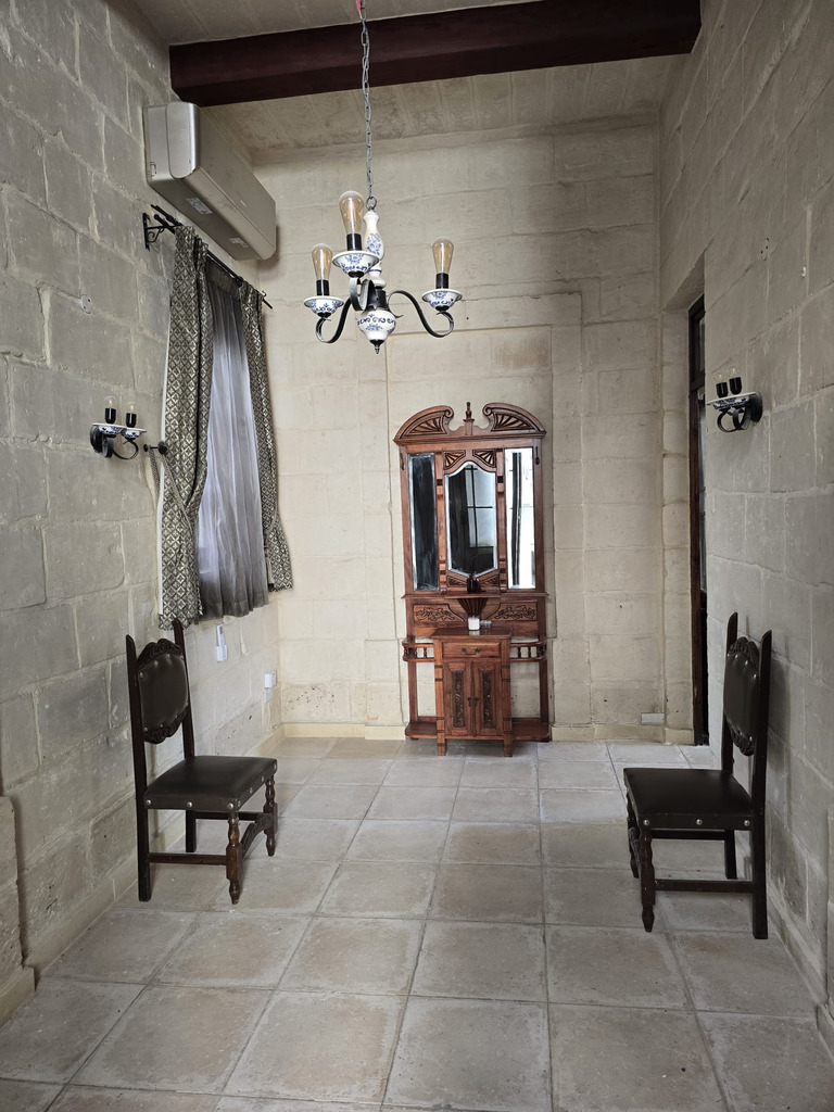 Sliema-townhouse-to-let-christies-malta