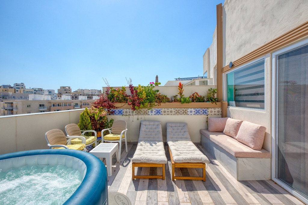 Msida-furnished-penthouse-christies-malta