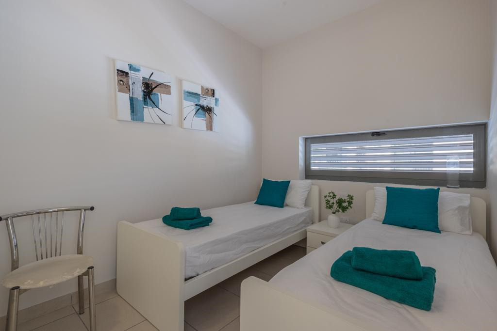 Portomaso Furnished Duplex Apartment's Image 12