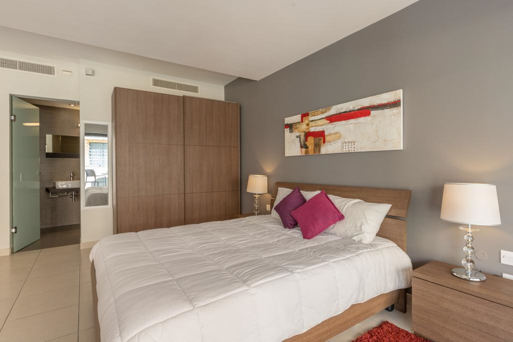 Portomaso Furnished Duplex Apartment's Image 9