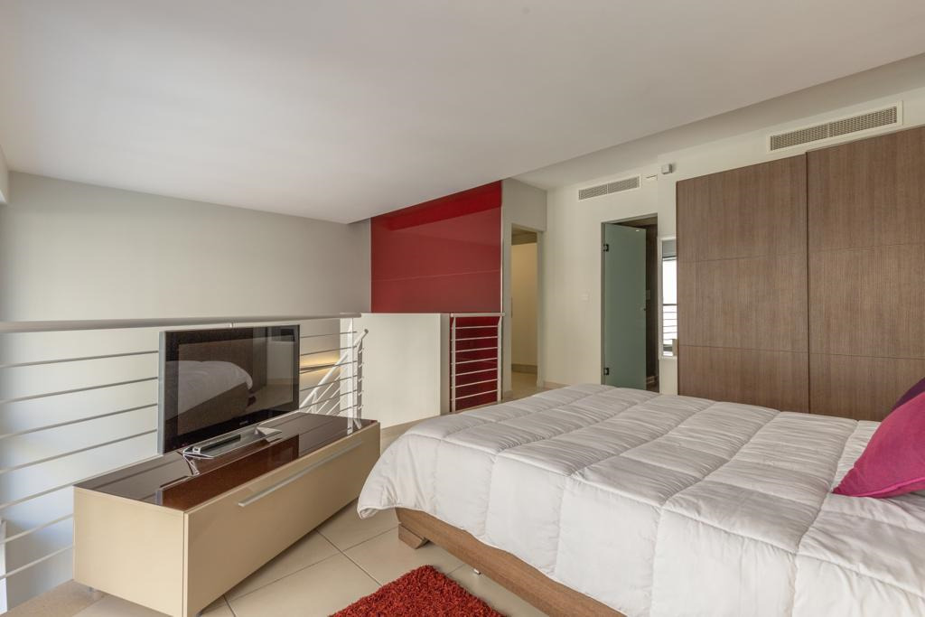 Portomaso Furnished Duplex Apartment's Image 10