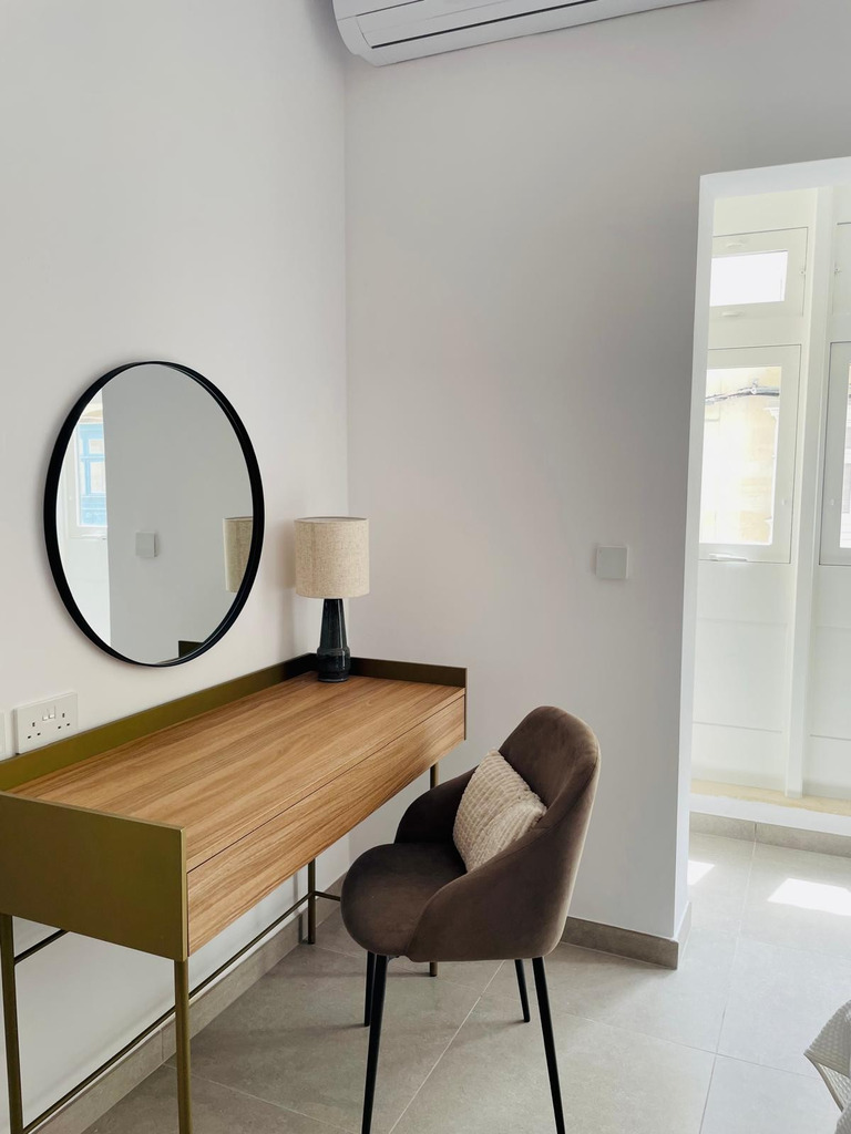 Gzira Furnished Duplex Penthouse's Image 7